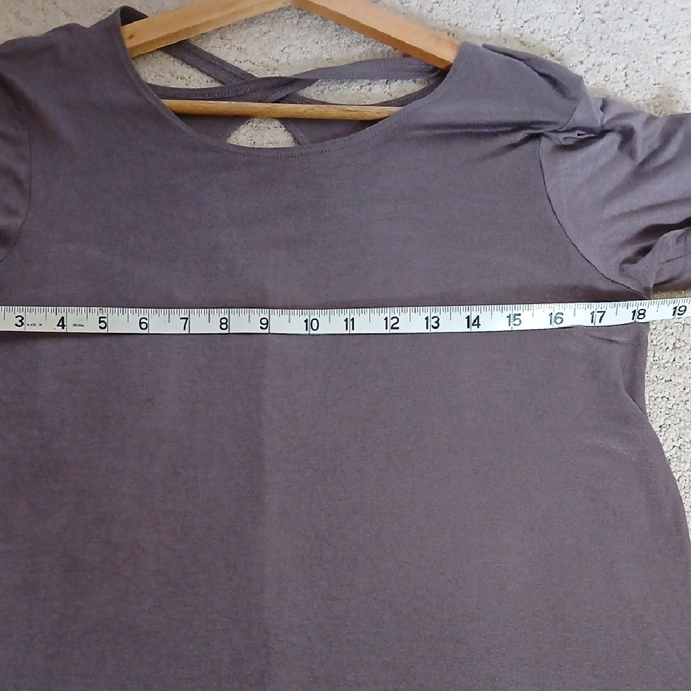 Beyond Yoga Tee * Flaws - Picture 8 of 11